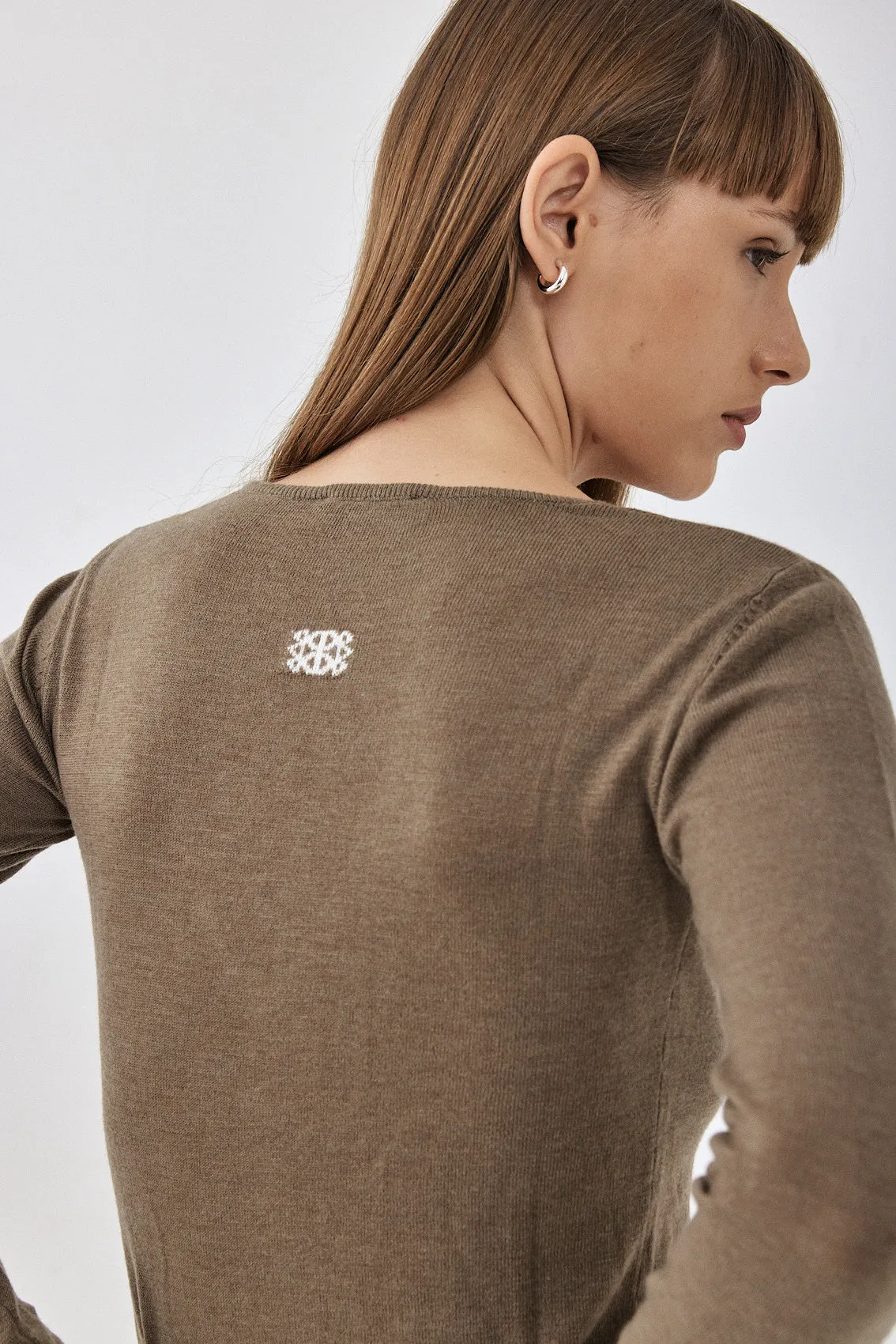 Lightweight Knitted V Neck Logo Top