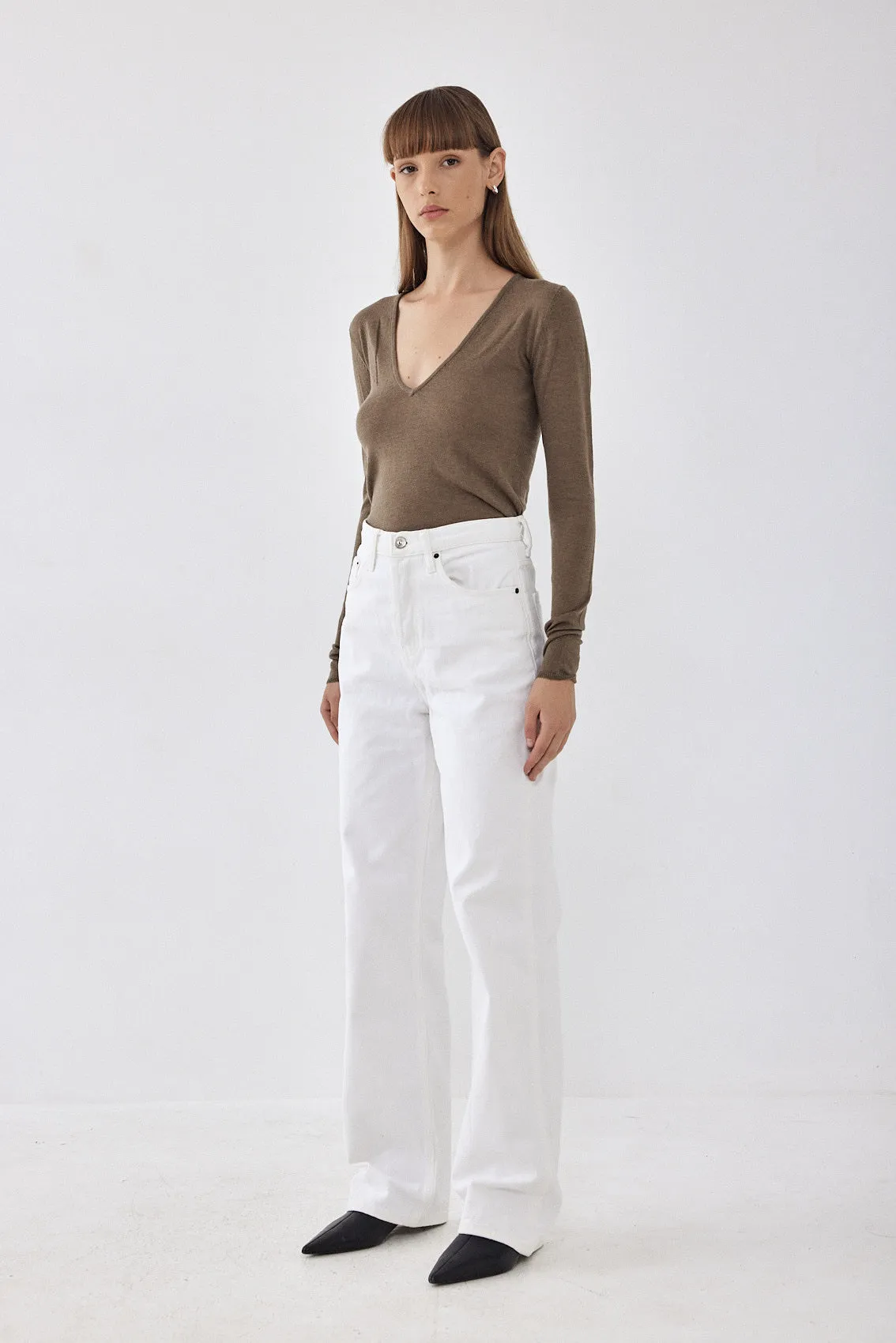 Lightweight Knitted V Neck Logo Top