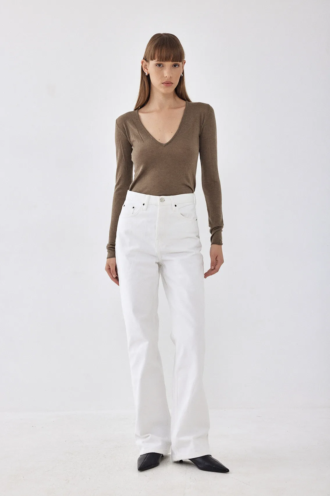 Lightweight Knitted V Neck Logo Top