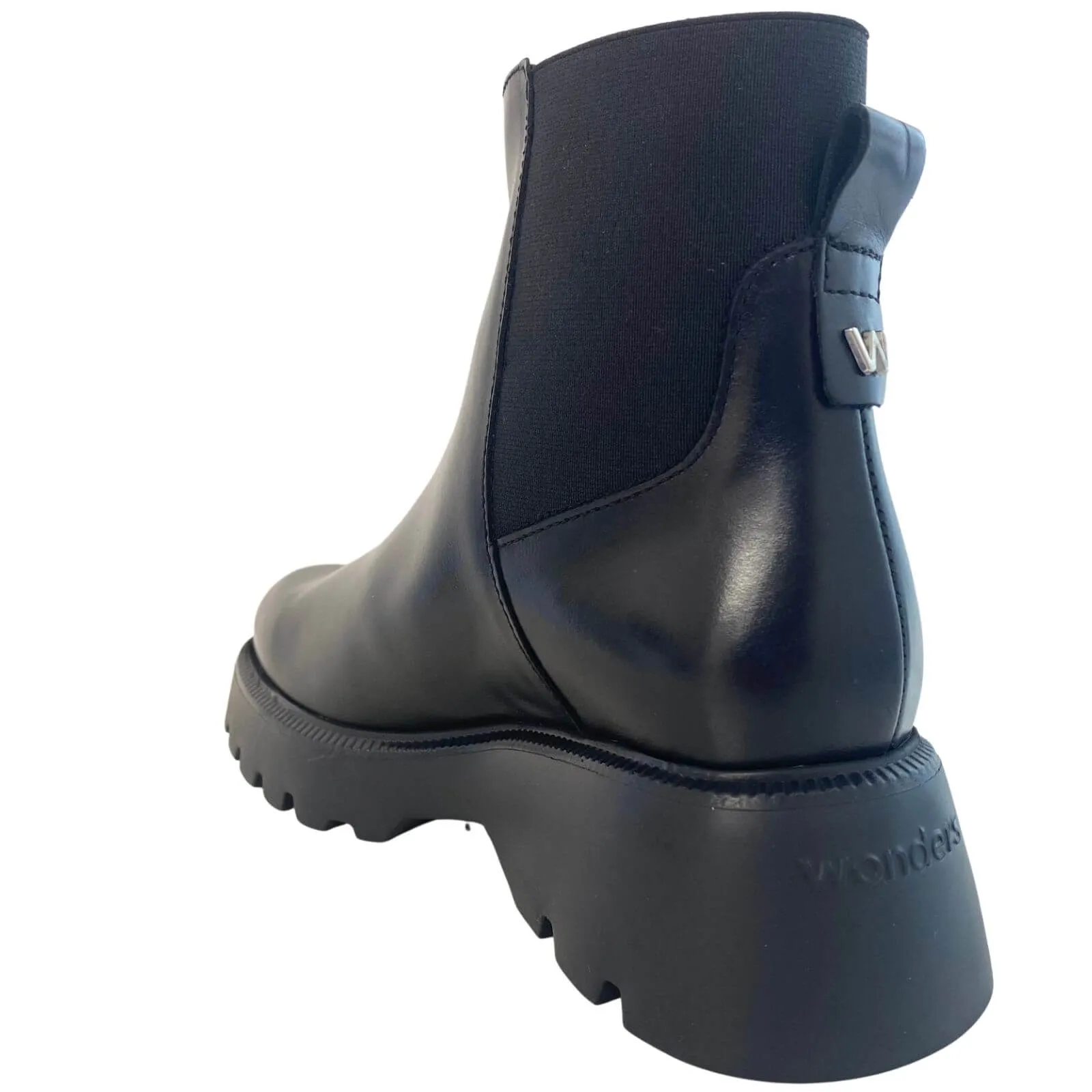 Wonders Black Leather Flat Boots